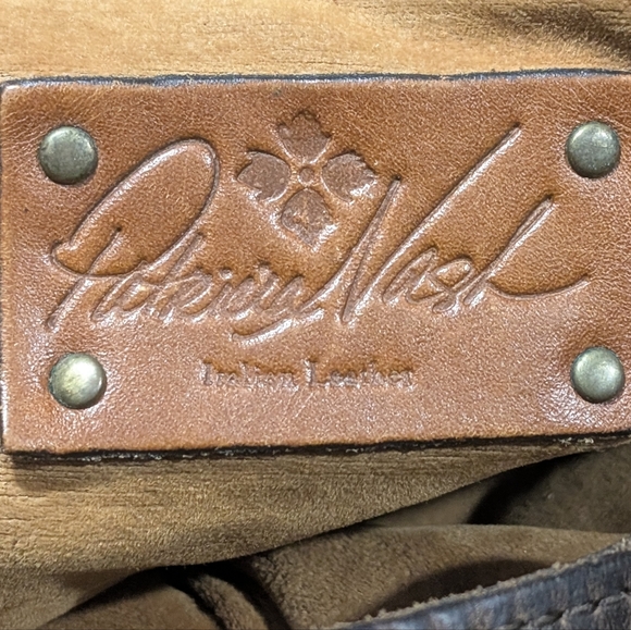 Patricia Nash Benvenuto Tote In Brown Distressed Italian Leather - Picture 8 of 16